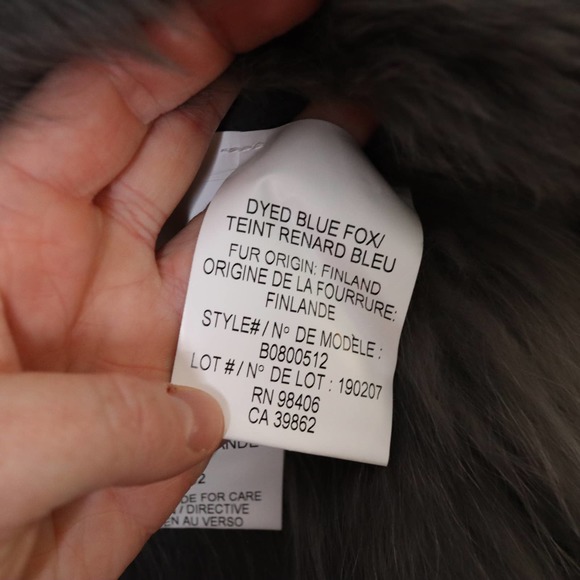 THEORY Hanalee Blue Fox Fur Vest P/S - Picture 7 of 8